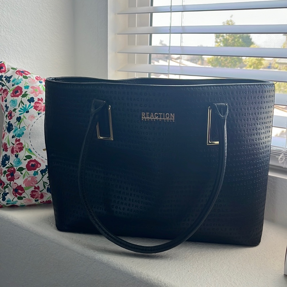 Black Kenneth Cole handbag